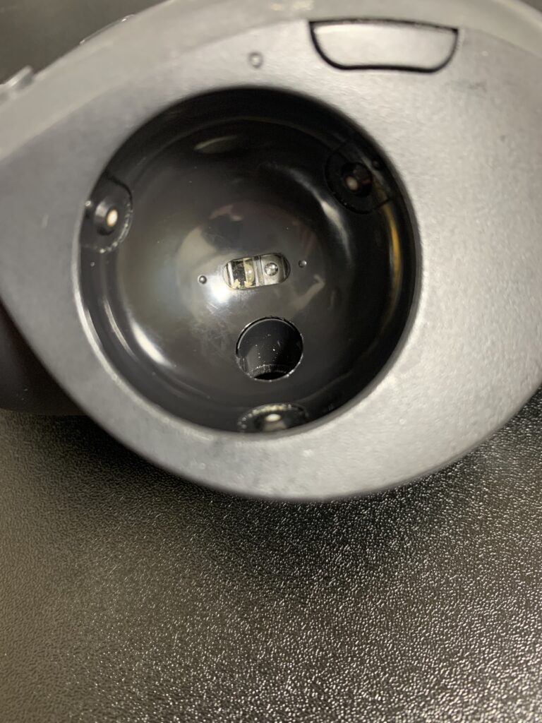 トラックボールマウスの3つの軸